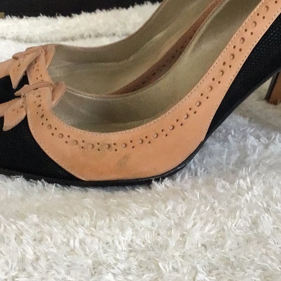 Vintage Furla tan leather/black “canvas” material heels. Size 39 (8.5 US size) - Picture 5 of 8